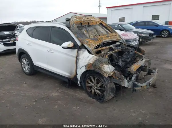 KM8J3CA46MU329438 2021 HYUNDAI TUCSON - Image 1