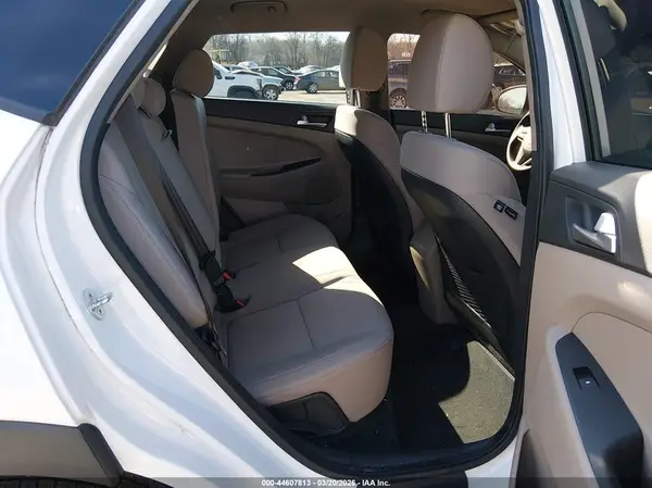 KM8J3CA46MU342531 2021 HYUNDAI TUCSON - Image 8