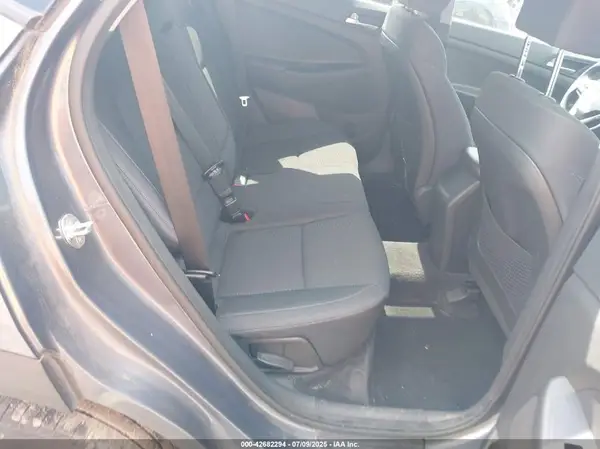 KM8J3CA46MU373777 2021 HYUNDAI TUCSON - Image 8