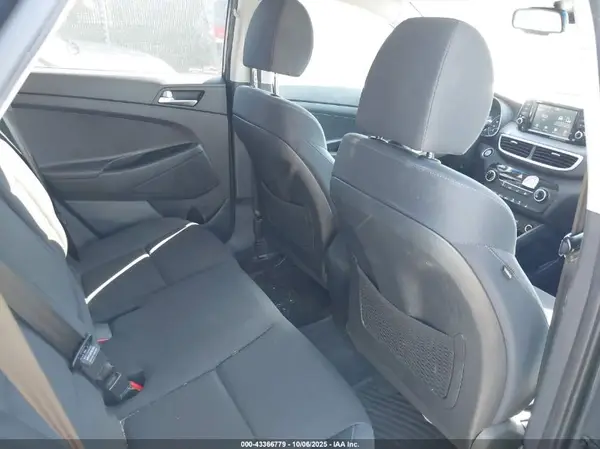 KM8J3CA46MU389574 2021 HYUNDAI TUCSON - Image 8
