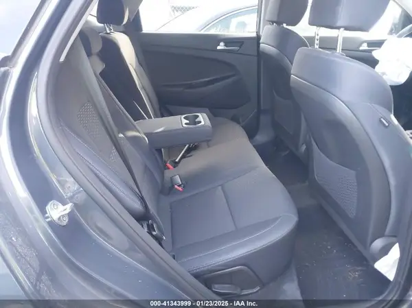 KM8J3CA46MU395018 2021 HYUNDAI TUCSON - Image 8