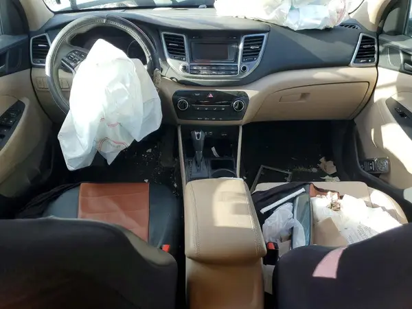 KM8J3CA47GU037348 2016 HYUNDAI TUCSON - Image 8