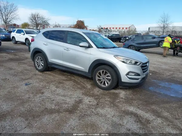 KM8J3CA47GU076330 2016 HYUNDAI TUCSON - Image 1