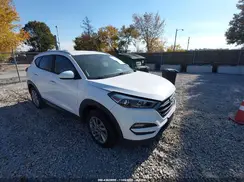 KM8J3CA47GU106734 2016 HYUNDAI TUCSON