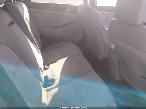 KM8J3CA47GU140088 2016 HYUNDAI TUCSON - Image 8