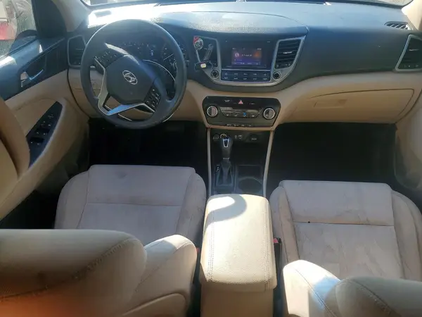 KM8J3CA47GU159143 2016 HYUNDAI TUCSON - Image 8