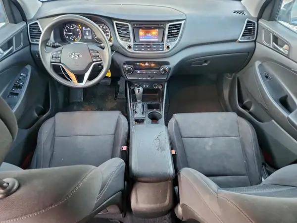 KM8J3CA47GU180560 2016 HYUNDAI TUCSON - Image 8
