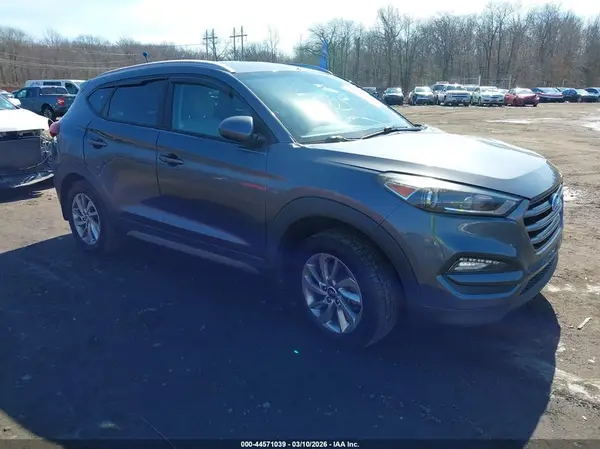 KM8J3CA47GU208566 2016 HYUNDAI TUCSON - Image 1