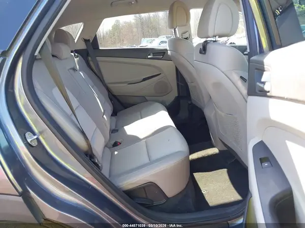 KM8J3CA47GU208566 2016 HYUNDAI TUCSON - Image 8