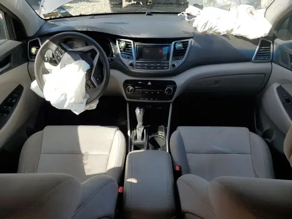 KM8J3CA47GU209345 2016 HYUNDAI TUCSON - Image 8