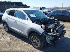 KM8J3CA47GU223035 2016 HYUNDAI TUCSON