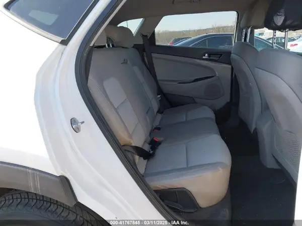KM8J3CA47GU223035 2016 HYUNDAI TUCSON - Image 8