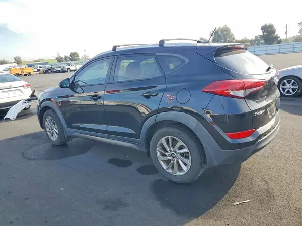 KM8J3CA47GU250882 2016 HYUNDAI TUCSON - Image 2