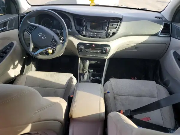 KM8J3CA47GU250882 2016 HYUNDAI TUCSON - Image 8