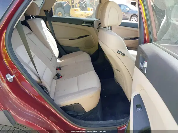 KM8J3CA47HU259809 2017 HYUNDAI TUCSON - Image 8