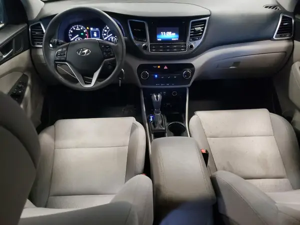 KM8J3CA47HU261964 2017 HYUNDAI TUCSON - Image 8