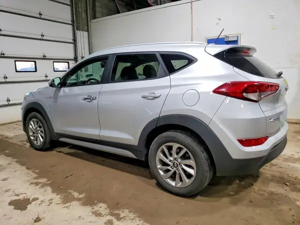 KM8J3CA47HU271040 2017 HYUNDAI TUCSON - Image 2