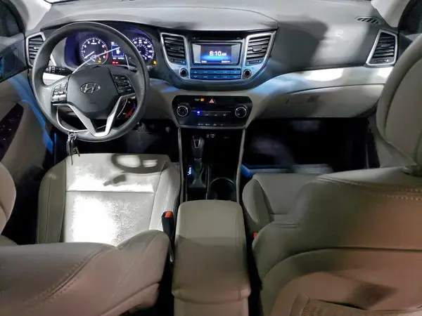 KM8J3CA47HU271040 2017 HYUNDAI TUCSON - Image 8