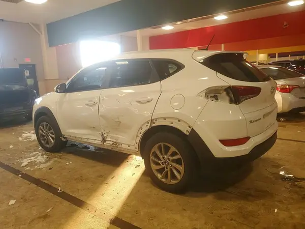 KM8J3CA47HU271085 2017 HYUNDAI TUCSON - Image 2