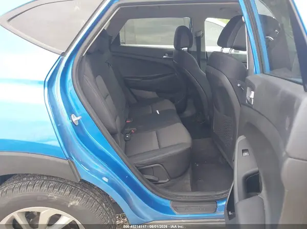 KM8J3CA47HU275668 2017 HYUNDAI TUCSON - Image 8