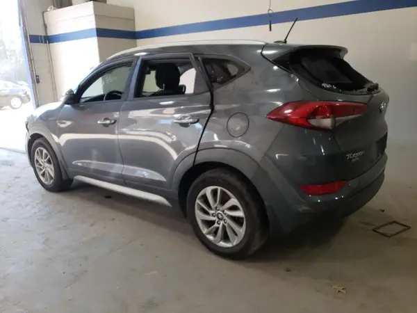 KM8J3CA47HU302108 2017 HYUNDAI TUCSON - Image 2
