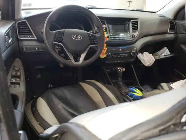 KM8J3CA47HU302108 2017 HYUNDAI TUCSON - Image 8
