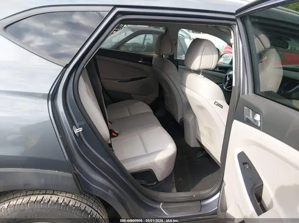 KM8J3CA47HU315473 2017 HYUNDAI TUCSON - Image 8