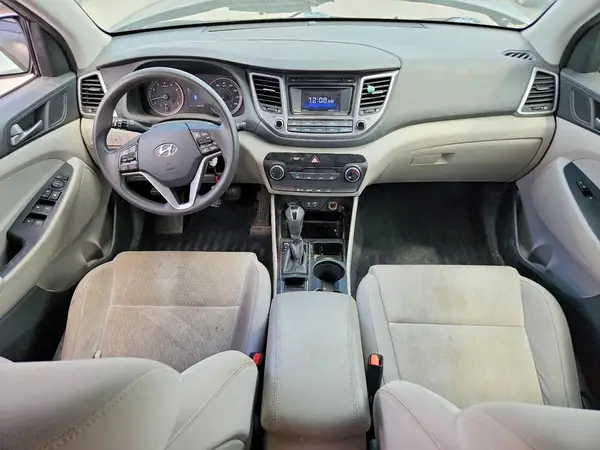 KM8J3CA47HU350658 2017 HYUNDAI TUCSON - Image 8