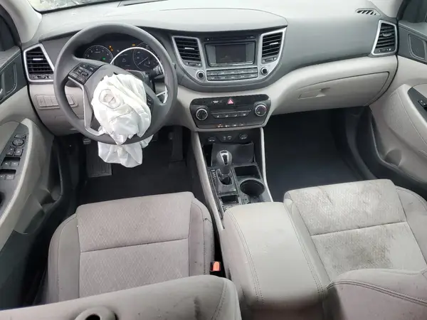 KM8J3CA47HU380971 2017 HYUNDAI TUCSON - Image 8