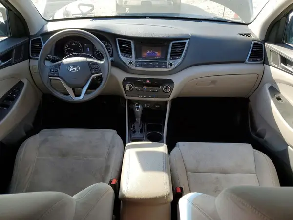 KM8J3CA47HU381148 2017 HYUNDAI TUCSON - Image 8