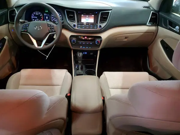 KM8J3CA47HU384728 2017 HYUNDAI TUCSON - Image 8