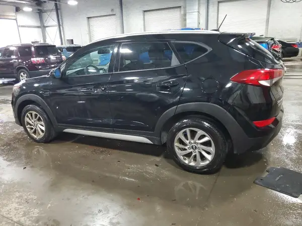 KM8J3CA47HU388584 2017 HYUNDAI TUCSON - Image 2