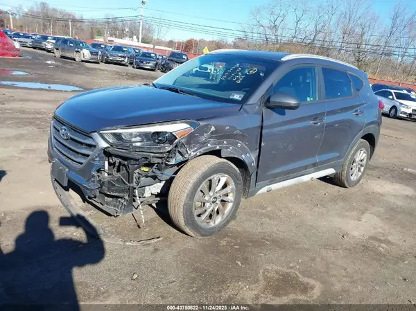KM8J3CA47HU403181 2017 HYUNDAI TUCSON - Image 2