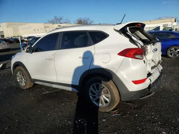 KM8J3CA47HU403696 2017 HYUNDAI TUCSON - Image 2