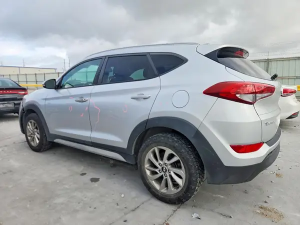 KM8J3CA47HU403777 2017 HYUNDAI TUCSON - Image 2