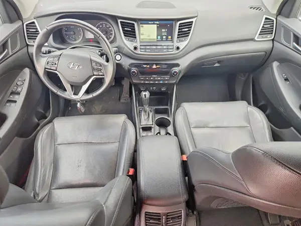 KM8J3CA47HU403777 2017 HYUNDAI TUCSON - Image 8