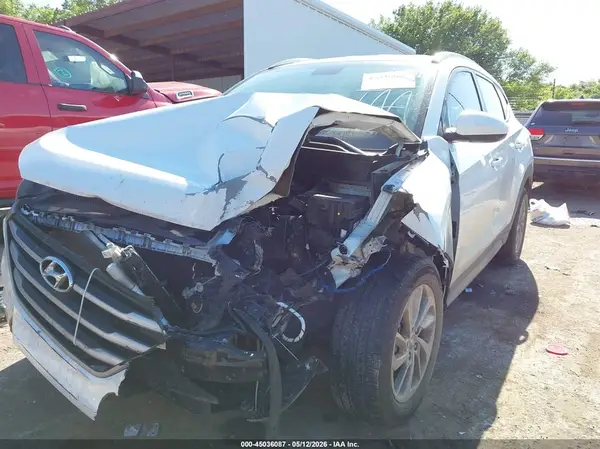 KM8J3CA47HU404931 2017 HYUNDAI TUCSON - Image 2