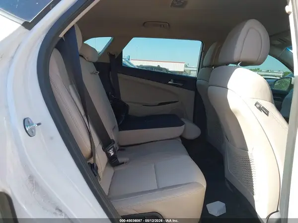 KM8J3CA47HU404931 2017 HYUNDAI TUCSON - Image 8