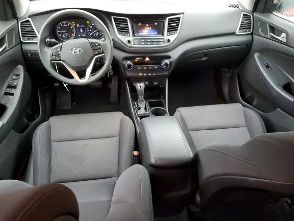 KM8J3CA47HU409112 2017 HYUNDAI TUCSON - Image 8