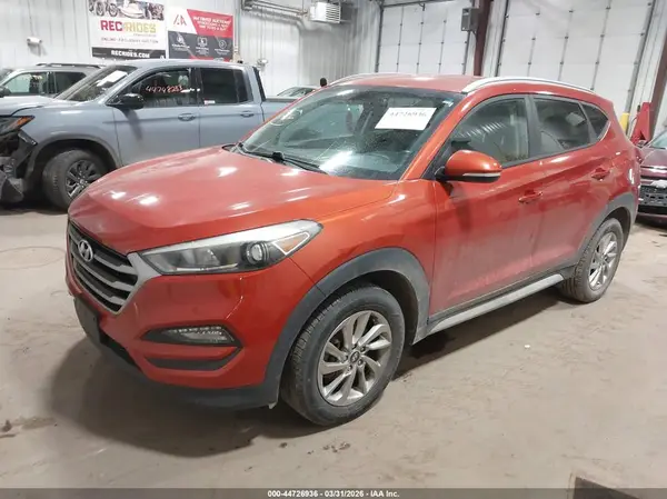 KM8J3CA47HU415122 2017 HYUNDAI TUCSON - Image 2