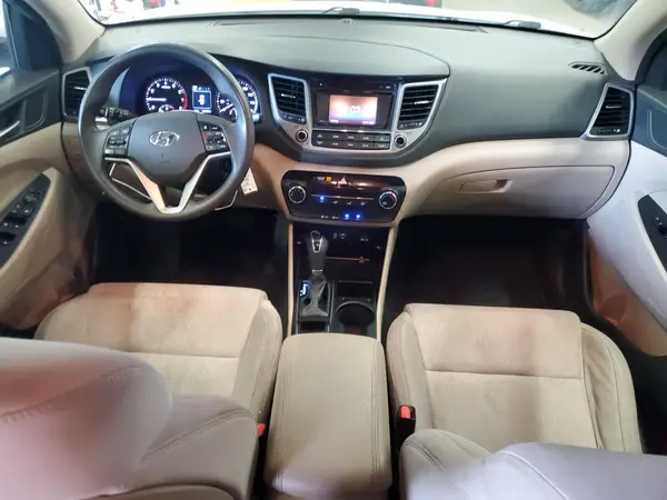 KM8J3CA47HU418604 2017 HYUNDAI TUCSON - Image 8