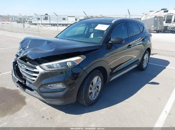 KM8J3CA47HU419588 2017 HYUNDAI TUCSON - Image 2