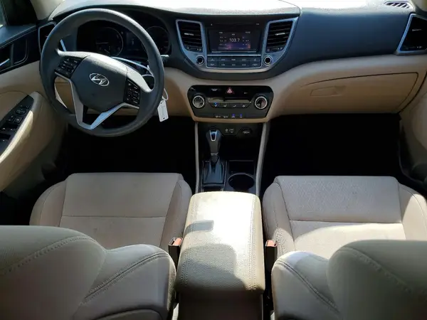 KM8J3CA47HU423219 2017 HYUNDAI TUCSON - Image 8