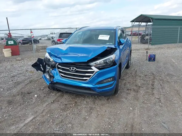 KM8J3CA47HU424662 2017 HYUNDAI TUCSON - Image 2