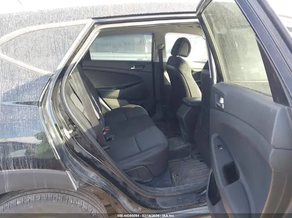 KM8J3CA47HU434754 2017 HYUNDAI TUCSON - Image 8