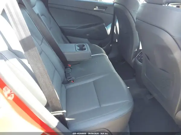 KM8J3CA47HU440120 2017 HYUNDAI TUCSON - Image 8