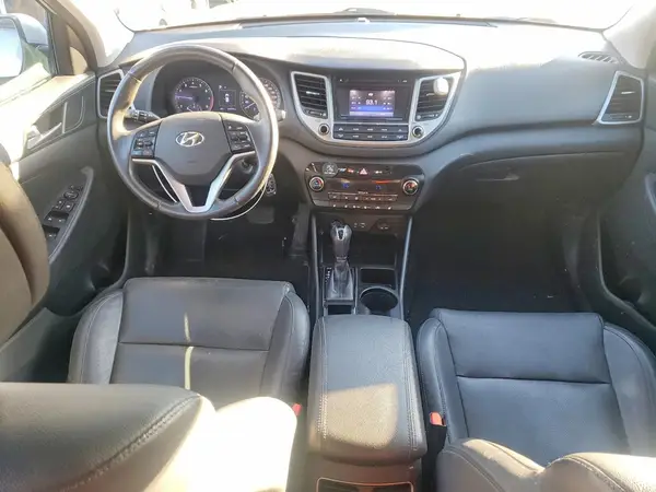 KM8J3CA47HU441753 2017 HYUNDAI TUCSON - Image 8