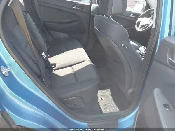 KM8J3CA47HU443034 2017 HYUNDAI TUCSON - Image 8