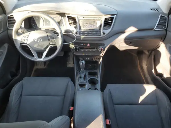 KM8J3CA47HU445804 2017 HYUNDAI TUCSON - Image 8