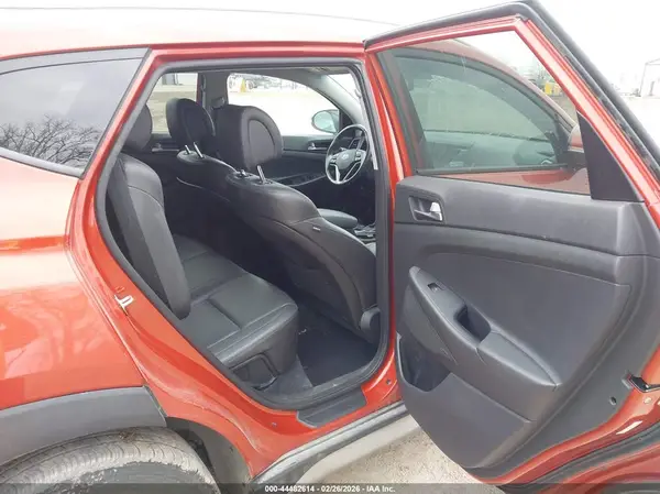 KM8J3CA47HU448086 2017 HYUNDAI TUCSON - Image 8